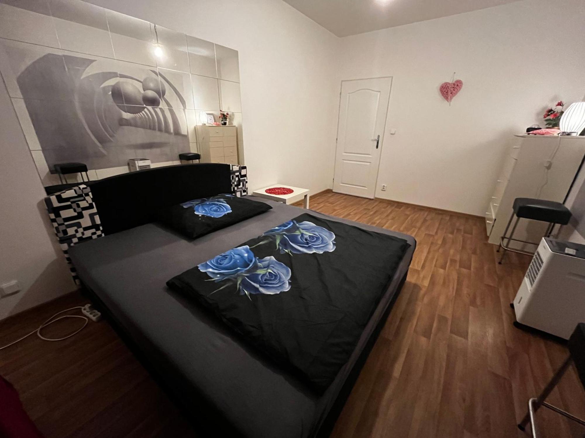 Monfas Apartment Garden City Прага Екстер'єр фото